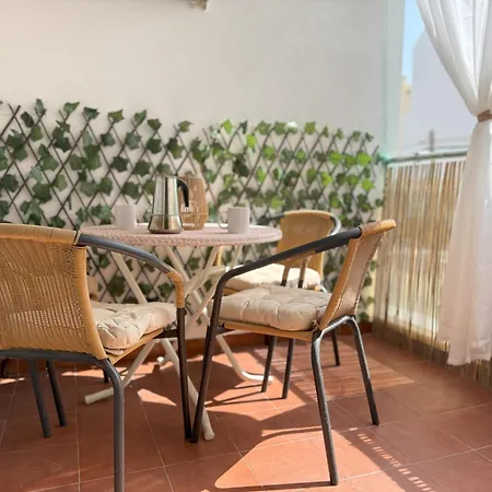 Boho Chic, Sunny With Terrace 아파트