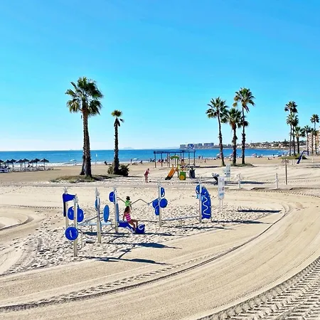 شقة Boho Chic, Sunny With Terrace *